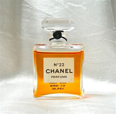 chanel 22 vintage|chanel no 22 vintage review.